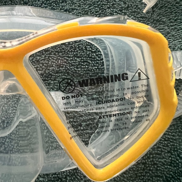 AQUA LUNG SWIM MASK AND SNORKEL- NWT YELLOW/ CLEAR/ BLACK-CHILD- CUB COMBO - Picture 3 of 14